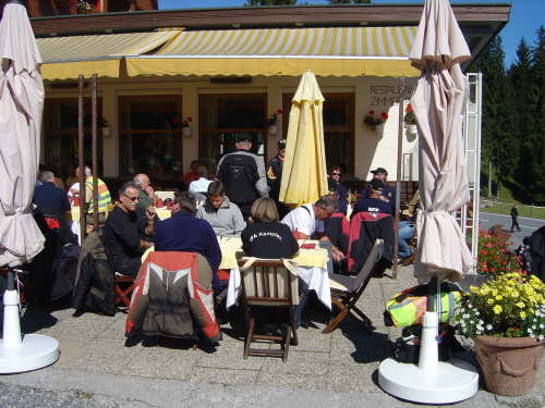 Warten auf den Mittagsschmaus